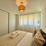 Luxury On The מאלגה